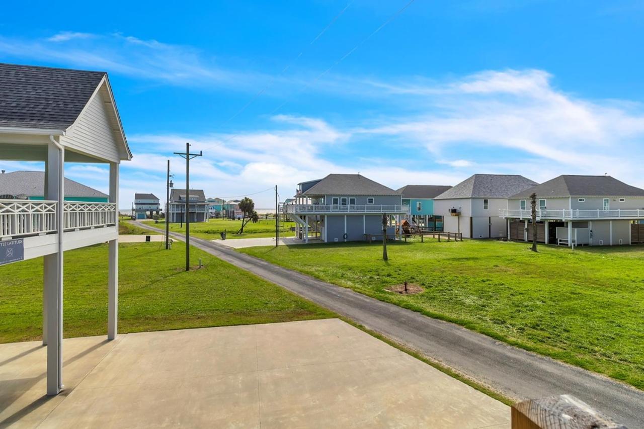 Just Beachy Home Crystal Beach Exterior photo